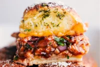 Sticky BBQ Chicken Sliders Recipe for Crowd-Pleasing Parties