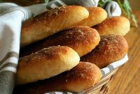 Buttery Garlic Breadsticks with Crispy Golden Crust