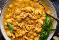 Pasta e Ceci: Classic Italian Pasta with Chickpeas Recipe