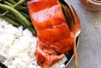 Broiled Honey Sriracha Salmon Recipe for Sticky, Spicy Glaze