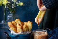 Crispy Air Fryer Halloumi Fries Recipe (UK)