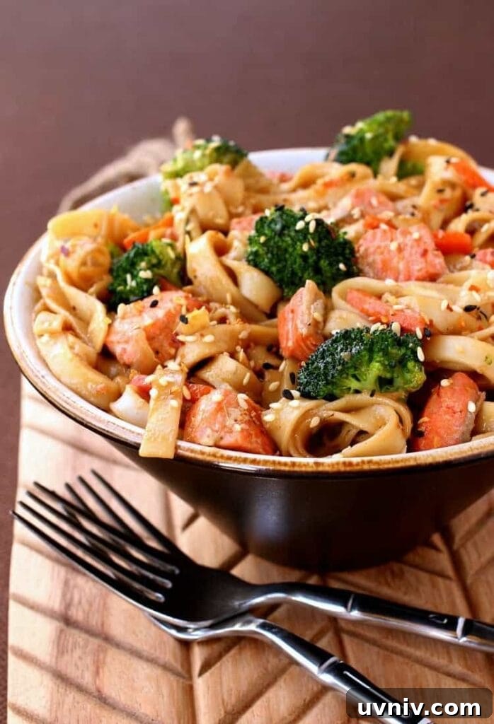 Quick Salmon Noodle Bowl Recipe for Weeknight Dinners 5 This Quick Salmon Noodle Bowl is a healthy weeknight dinner idea!