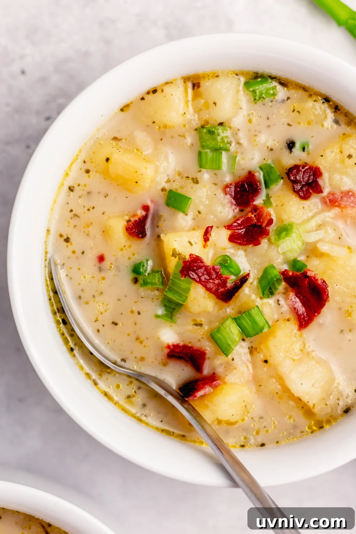 Instant Pot Potato & Bacon Chowder with Paleo, Whole30 & Slow Cooker Options 5 This Whole30 potato bacon chowder is an easy soup recipe that can be made in either the instant pot or slow cooker. The potatoes and bacon combine with the onions and a few other fresh ingredients for a healthy, dairy free weeknight meal that's gluten free, paleo, and is also a great meal prep recipe. #potatobaconsoup #whole30soup #glutenfreesoup #instantpotsoup #30minutemeals