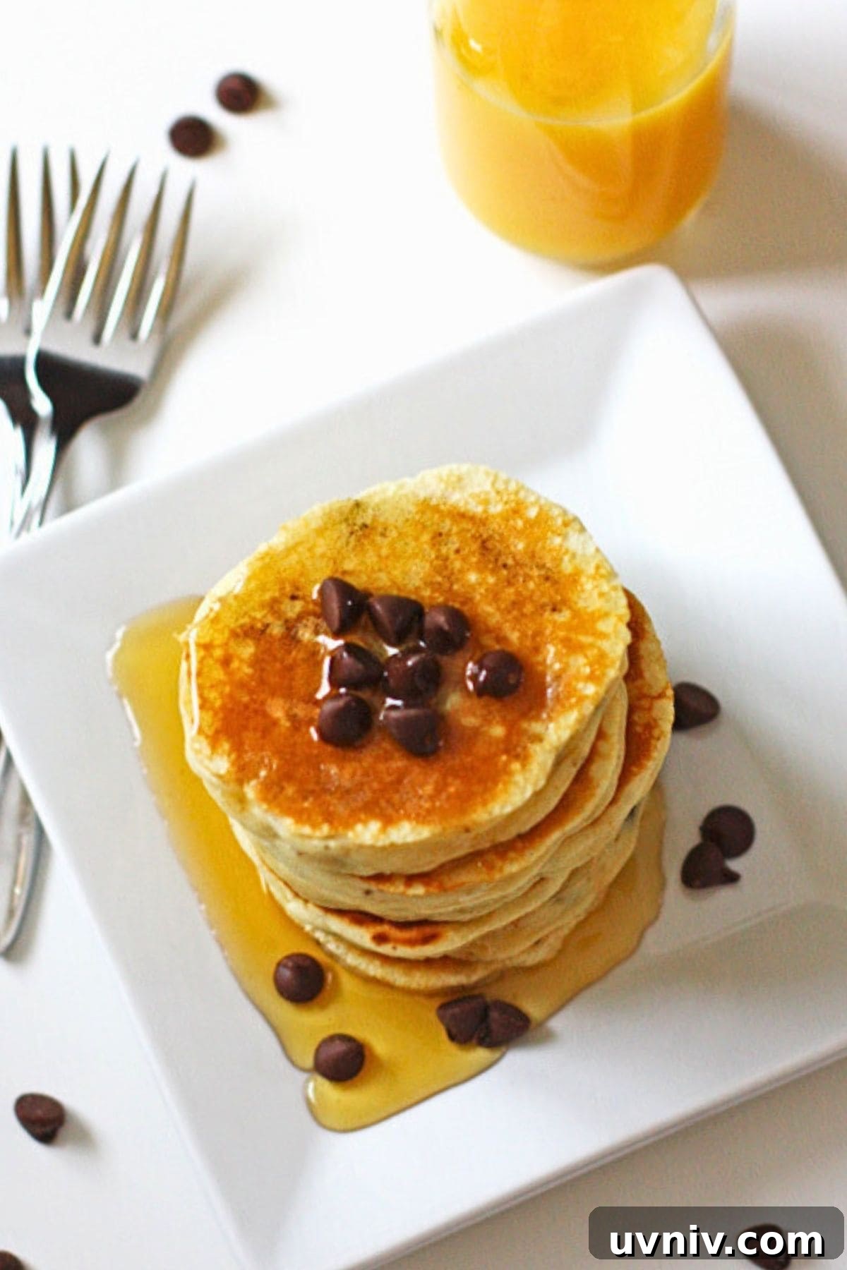 Irresistible Chocolate Chip Pancakes Recipe for Fluffy Stacks 4 Chocolate Chip Pancakes