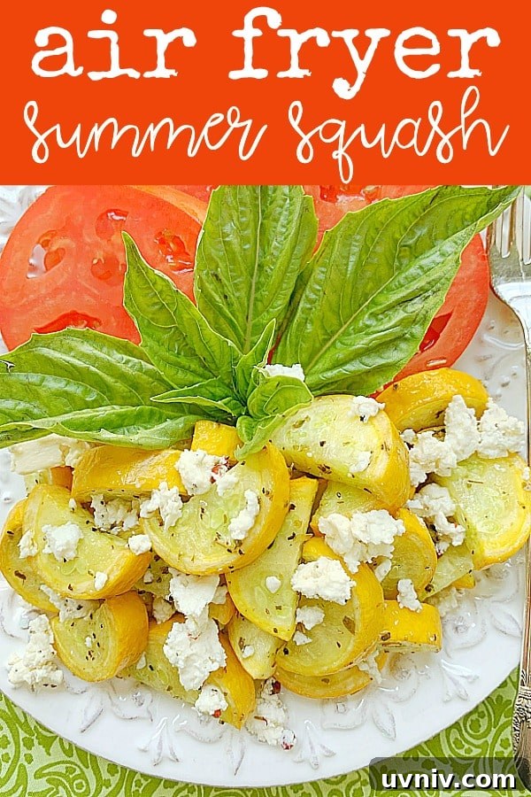 Crispy Air-Fried Summer Squash with Garlic and Parmesan 6 Air Fryer Squash | Foodtastic Mom #airfryerrecipes #squashrecipesyellow #airfryersquash