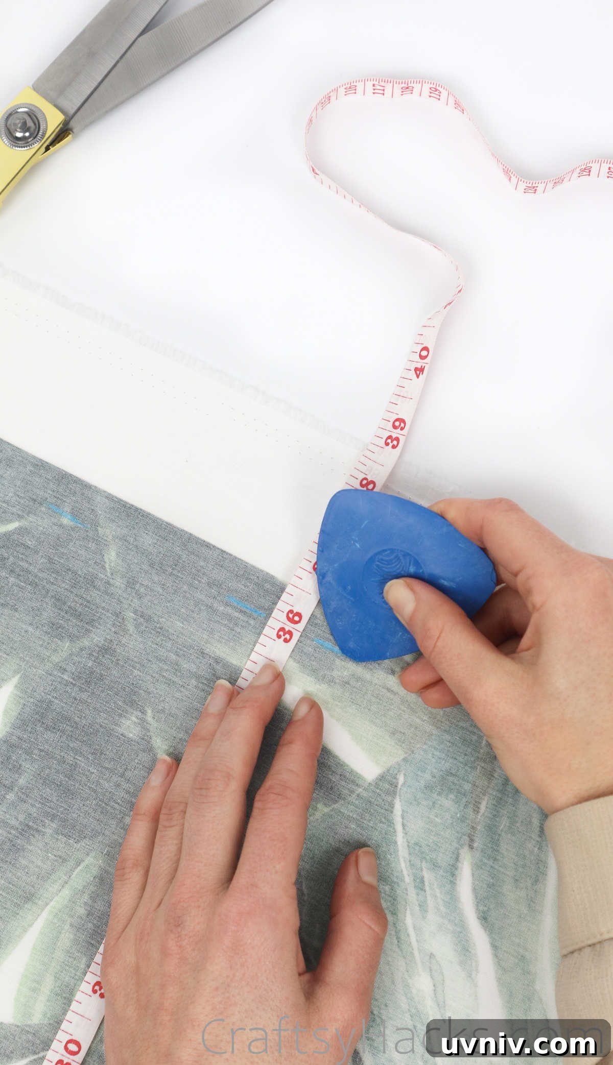 Sew a Pillowcase: Step-by-Step Guide for a Perfect Finish 7 chalking fabric
