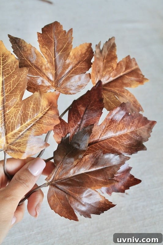 DIY Pumpkin Wreath with Burlap and Cozy Fall Spice Colors 12 fall leaf decor ideas