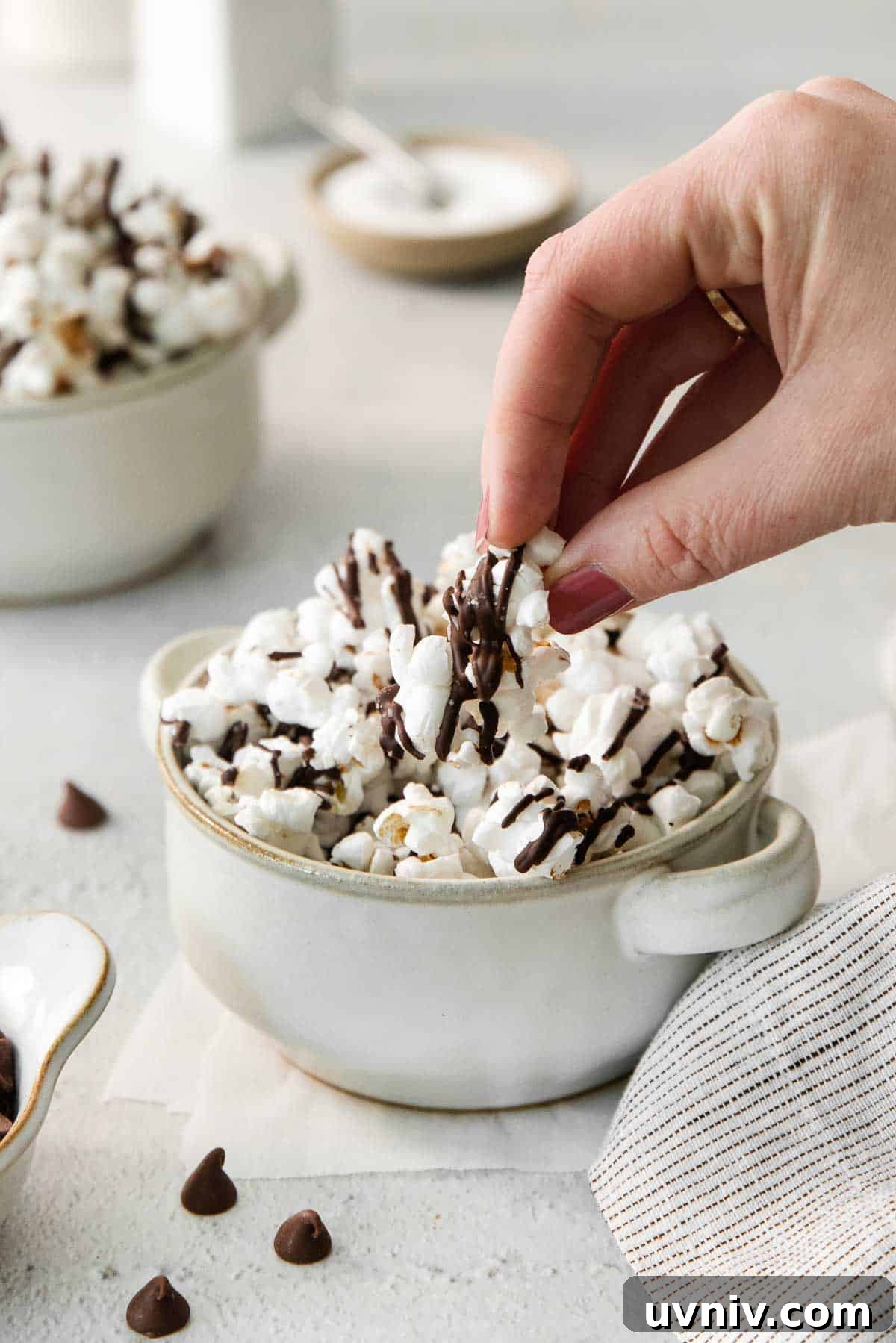 Chocolate Drizzle Popcorn Recipe: Sweet, Crunchy Movie Treat 7 A close-up photo of chocolate drizzle