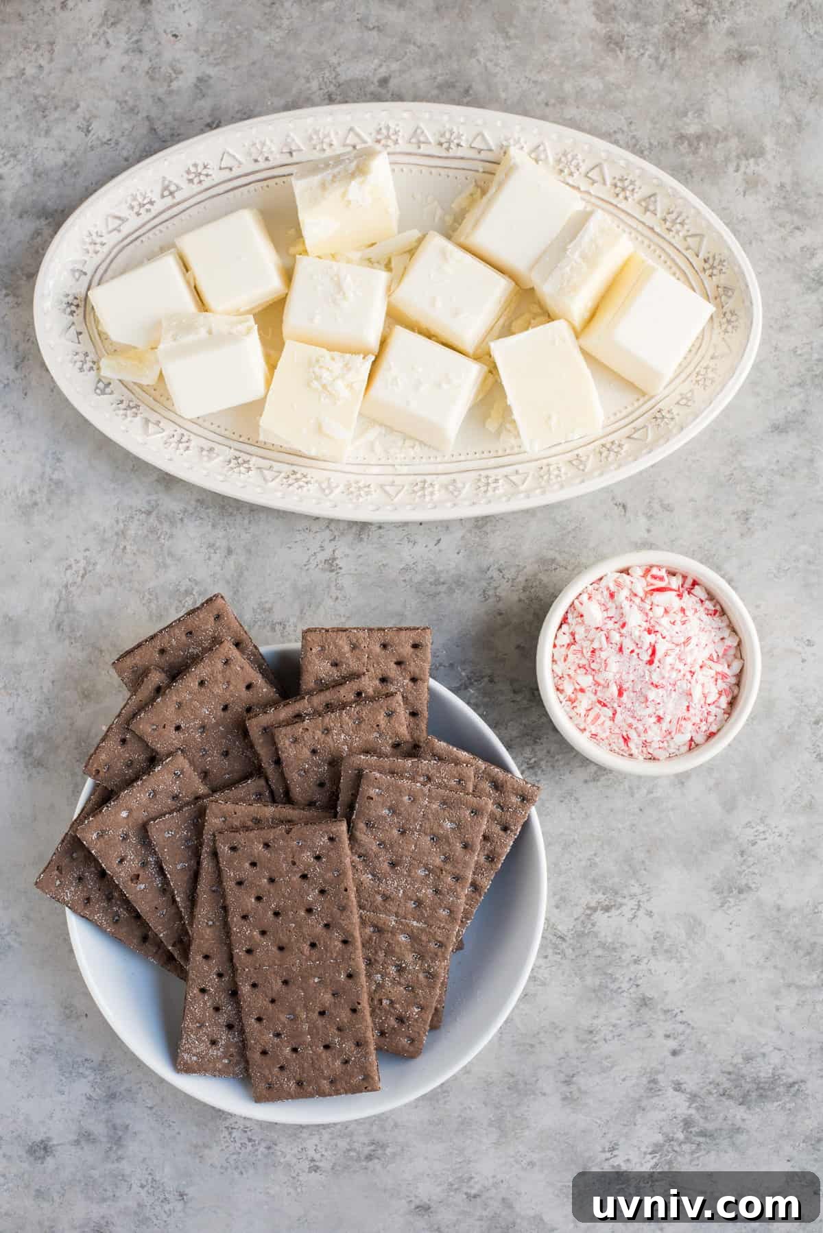 Chocolate Peppermint Bark Recipe for Holidays & Gift Giving 4 ingredients to make chocolate peppermint bark