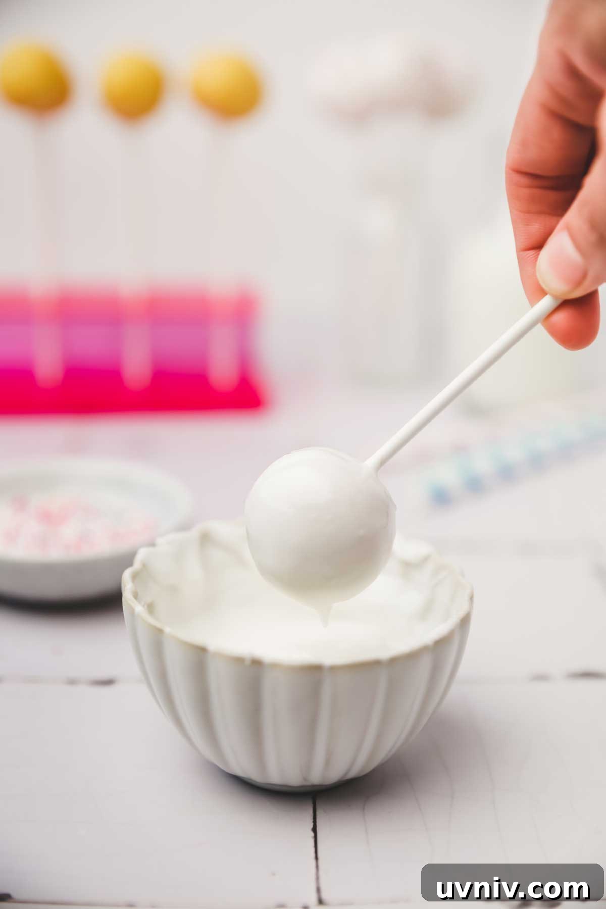 Homemade Vanilla Cake Pops Recipe: Step-by-Step Guide 8 Cake pop dipped in melted candy coating