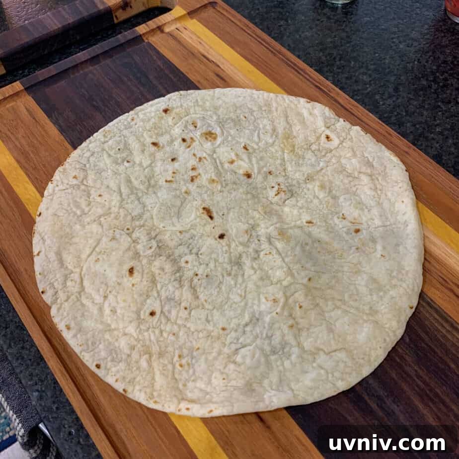 Crunchwrap Supreme with Pulled Pork: Copycat Recipe & Tips 3 tortilla for pulled pork crunch wrap