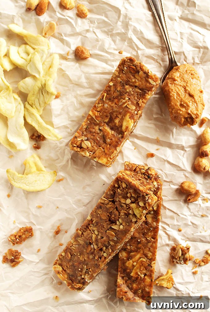 Peanut Butter Apple Granola Bars - Chewy granola bars with healthy ingredients. This recipe is EASY to make. Perfect for snack time! vegan/gluten free | robustrecipes.com
