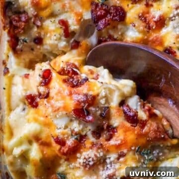 Cheesy Cauliflower Bake with Bacon and Mushrooms (Low-Carb) 7 Low-Carb Cheesy Cauliflower Bake with Bacon & Mushrooms