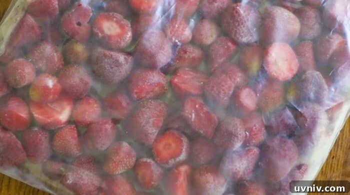 Freeze Strawberries Properly: Step-by-Step Guide for Fresh Flavor 10 strawberries frozen in a plastic bag