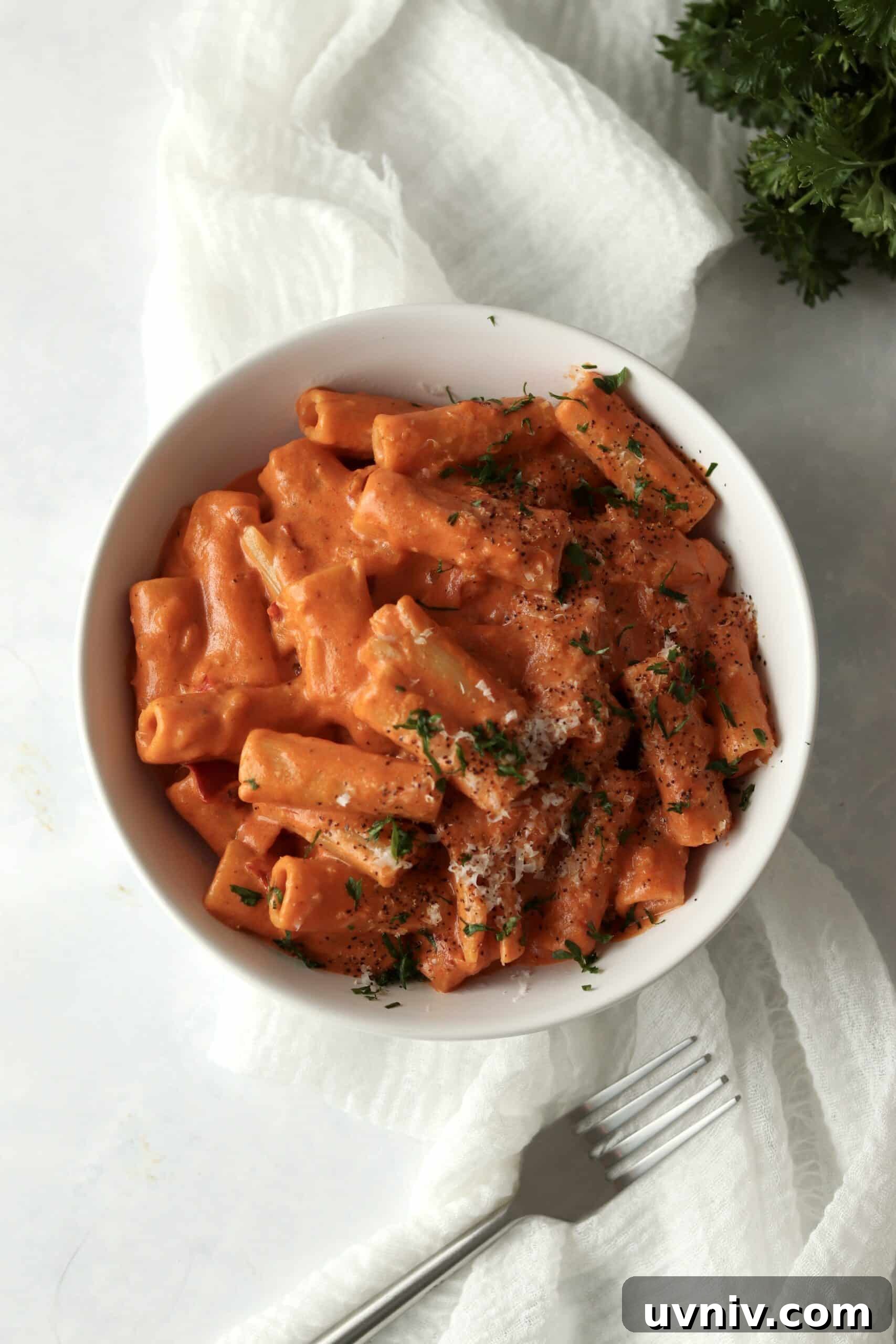 Spicy Rigatoni alla Carbonara — Copycat Restaurant Recipe 9 carbone spicy rigatoni copycat with parsley