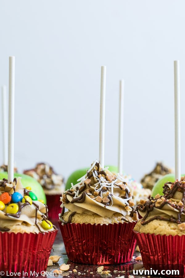 Salted Caramel Apple Cupcakes with Cinnamon Streusel 2 Caramel Apple Cupcakes